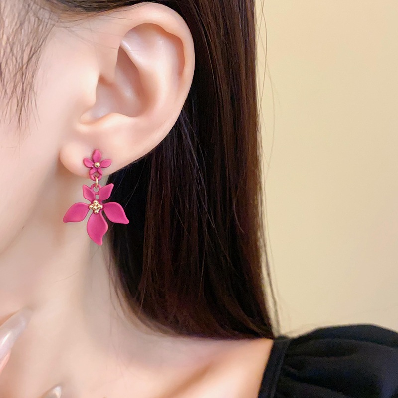 Kim thép Hàn Quốc bông tai hoa tươi nhỏ phong cách ngày lễ thời trang đơn giản Bông tai buộc Sen mới phù hợp với bông tai