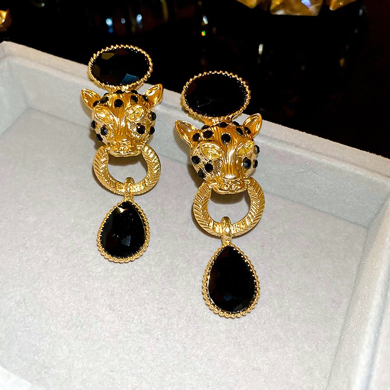 Kim bạc theo phong cách cổ xưa kim cương cheetah vòng bông tai nhẹ nhàng thời trang sang trọng khí chất bông tai retro cá tính cao cấp cảm giác bông tai