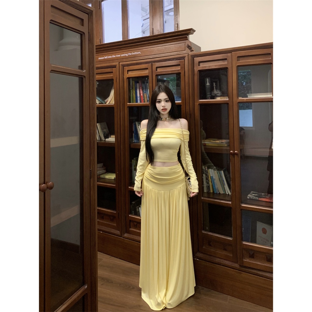【BANKO】Phiên bản Hàn Quốc Bộ đồ nữ gợi cảm mùa thu Áo thun dài tay quây + Váy chữ A lưng cao