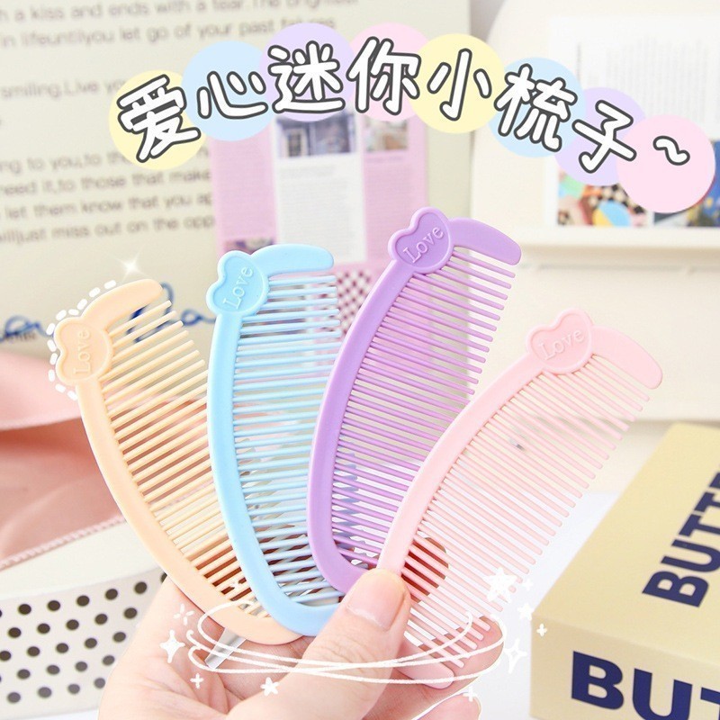 🍭Candy🍭Lược nhựa mini bán nguyệt nhiều màu sắc xinh xắn dễ thương Love, lược nhỏ xinh cho bạn gái