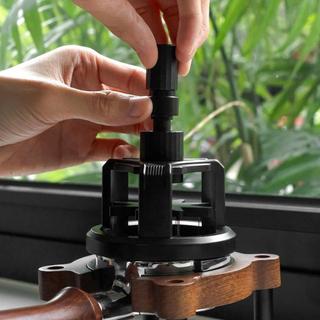Nhà phân phối Espresso Thép không gỉ Chuyên nghiệp Khuấy tay Xoay được Nhà phân phối cà phê Có thể điều chỉnh để làm quà tặng Cửa hàng cà phê