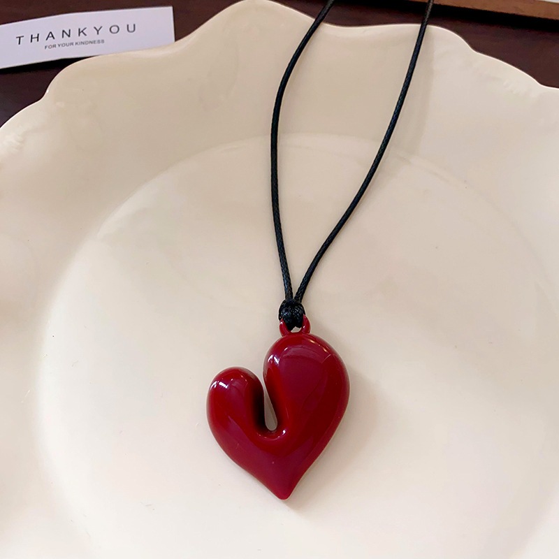 Dây da không đều tình yêu có thể điều chỉnh vòng cổ mùa thu đông đơn giản áo len dài dây chuyền retro mọi thứ cổ mới dành cho nữ