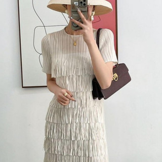 Miyake Mùa hè xếp ly cao cấp Phong cách nổi tiếng Slim-fit Tua rua khí chất màu trơn