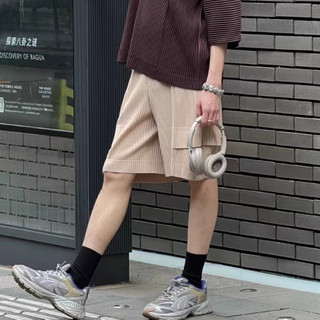 Quần yếm rộng rãi xếp li Miyake Quần short năm điểm nam mùa hè JF172