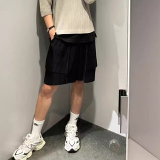 Quần yếm rộng rãi xếp li Miyake Quần short năm điểm nam mùa hè JF172