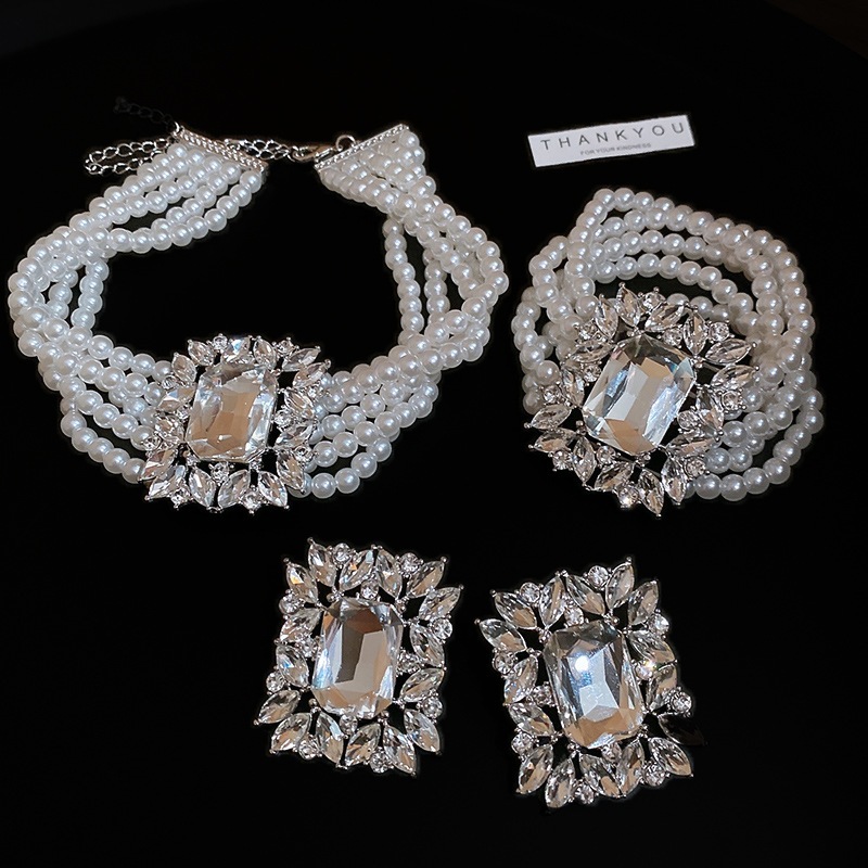 Ánh sáng Pháp sang trọng zircon nhiều lớp vòng cổ ngọc trai bông tai bộ vòng tay thời trang chuỗi xương đòn cao cấp cảm giác thích hợp trang sức