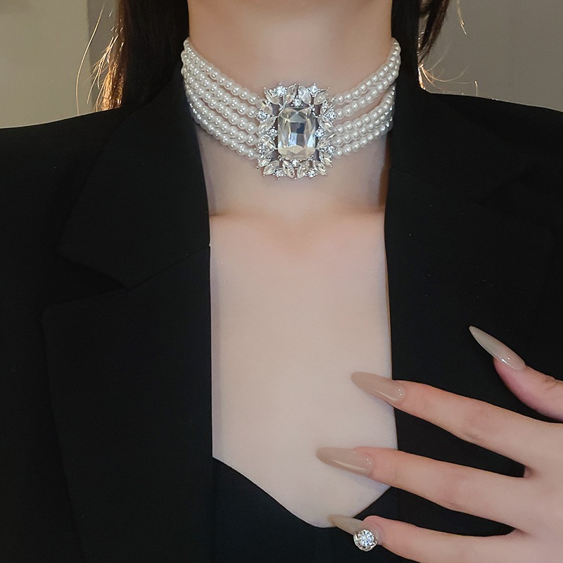 Ánh sáng Pháp sang trọng zircon nhiều lớp vòng cổ ngọc trai bông tai bộ vòng tay thời trang chuỗi xương đòn cao cấp cảm giác thích hợp trang sức