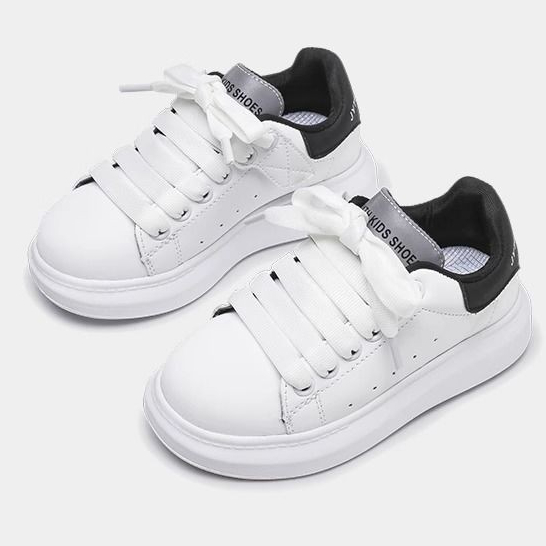 Hàng sẵn có McQueen Giày trắng trẻ em Phong cách mới Giày thể thao bé trai thoáng khí Giày thể thao phù hợp cho mọi trận đấu Giày đi học