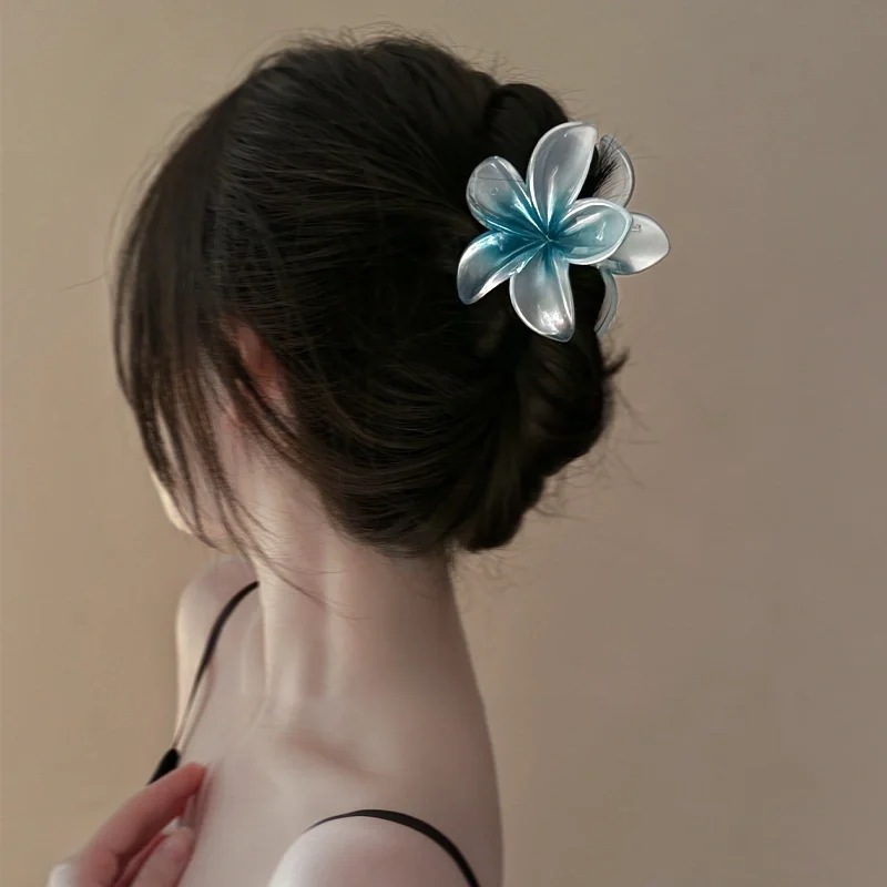 [Yunyuan] Kẹp Plumeria đa năng Star 's Cùng phong cách Tính khí tươi mát Cô gái dễ thương Kẹp cá mập Acrylic Màu Gradient Phụ kiện tóc hoa ở mặt sau đầu