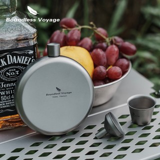 Bình Đựng Rượu Hình Tròn Bằng Titan Kèm Phễu Tiện Dụng Mang Theo Du Lịch Cắm Trại