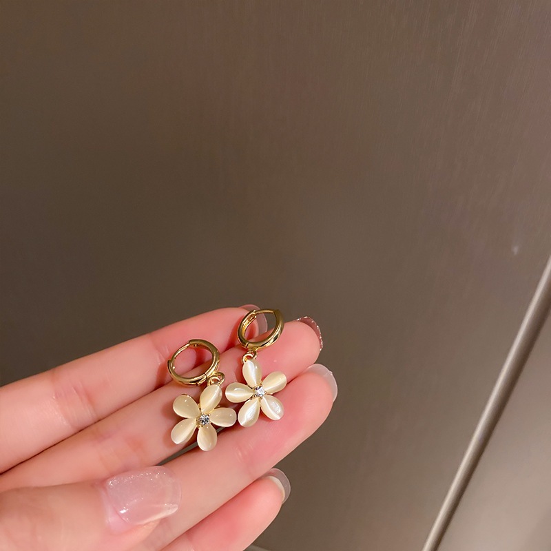 Kim cương Hàn Quốc mắt mèo hoa khóa tai nhỏ đơn giản khí chất bông tai hoa ngọt ngào mọi thứ với bông tai nữ