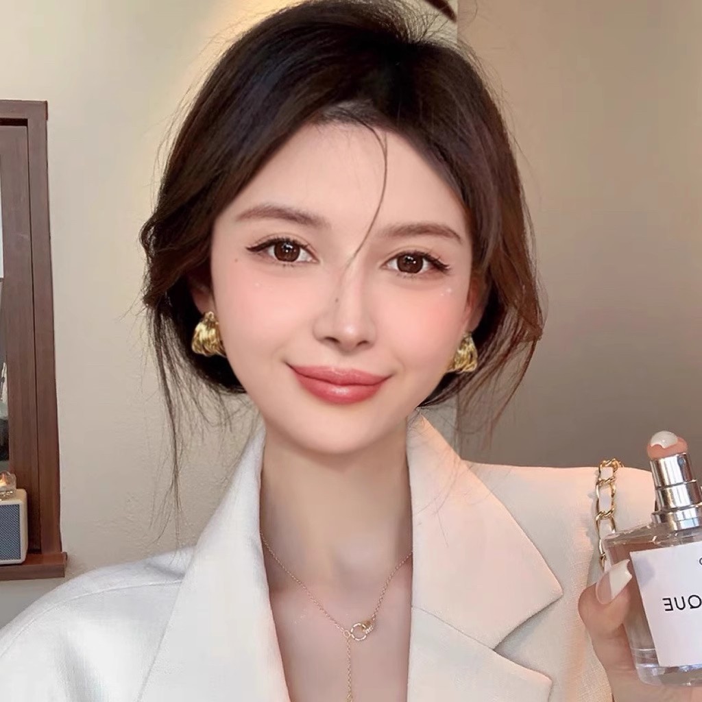 Bông tai quấn hình chữ C kim loại thời trang dành cho nữ Phụ kiện tai nổi tiếng sang trọng