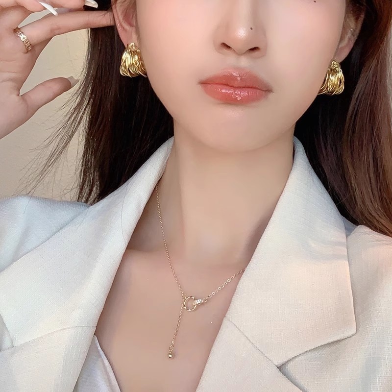 Bông tai quấn hình chữ C kim loại thời trang dành cho nữ Phụ kiện tai nổi tiếng sang trọng