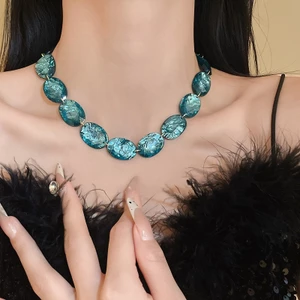 Vòng cổ nhựa hình bầu dục cổ điển mùa thu đông sang trọng cảm giác đơn giản chuỗi xương đòn với vòng cổ phong cách ngày lễ mới dành cho nữ