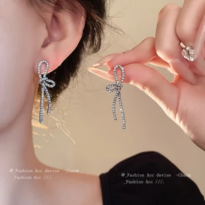 Bông tai zircon full thiết kế sang trọng, phù hợp trang sức hàng ngày
