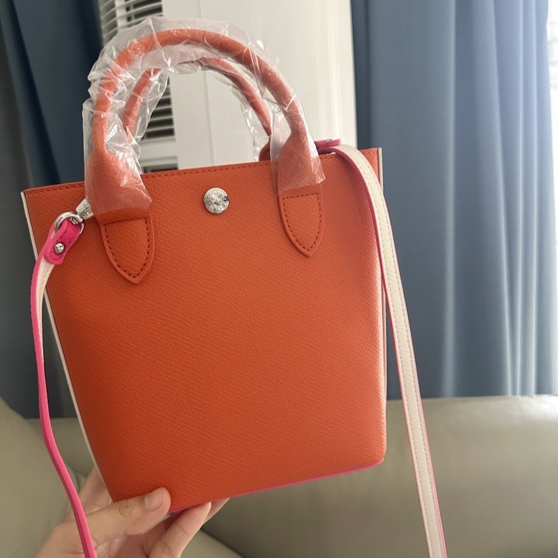 War Horse Túi Tote đeo vai nữ mới Da màu bị chặn Túi xô cầm tay