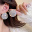 Bộ kim bạc bông tai tròn kim cương Châu Âu và Hoa Kỳ khuyên tai thiết kế thích hợp Bông tai cao cấp khí chất
