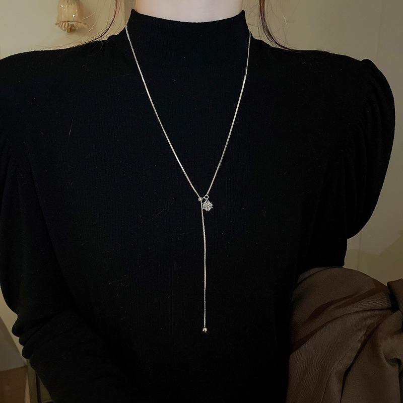 Vòng cổ có thể điều chỉnh chiều dài bóng zircon vuông mới đi kèm với tất cả các phụ kiện mùa thu đông