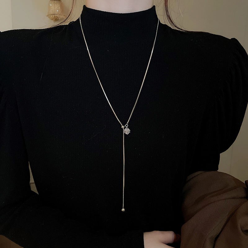 Vòng cổ có thể điều chỉnh chiều dài bóng zircon vuông mới đi kèm với tất cả các phụ kiện mùa thu đông