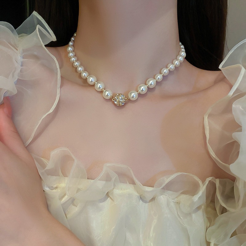 Vòng cổ ngọc trai kiểu Pháp cổ điển, phù hợp cho nữ