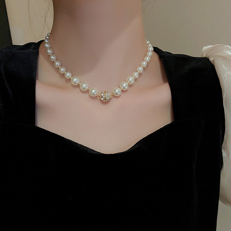 Vòng cổ ngọc trai kiểu Pháp cổ điển, phù hợp cho nữ
