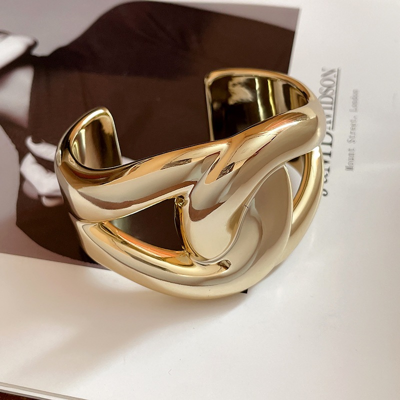 Vòng tay mở acrylic mặt rộng Châu Âu và Châu Mỹ phóng đại khí chất vòng tay cá tính thời trang độc đáo trang sức tay nữ