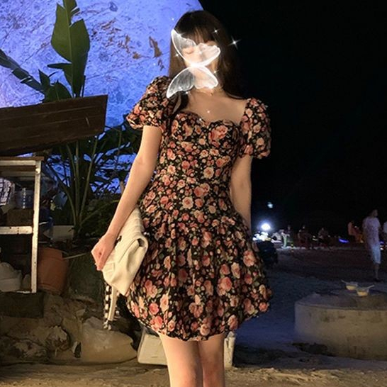 Đầm cổ điển INS siêu tiên cho phụ nữ mùa hè, phong cách công chúa ngọt ngào, ôm eo, hoa mới, mong muốn thuần khiết
