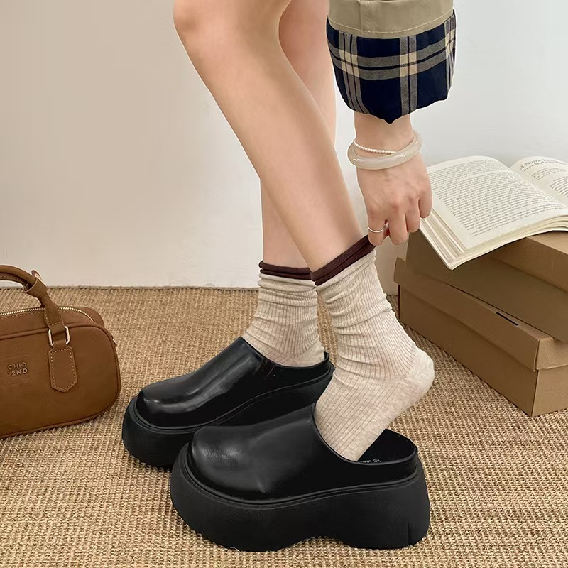 Dép nửa đế dày nữ 2025 Tăng chiều cao 6,5CM Đen / Trắng Baotou Xuân Hè