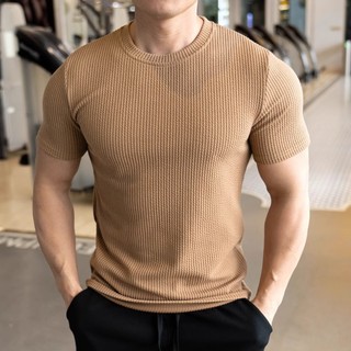 Áo thun ngắn tay cổ tròn mỏng mùa hè phiên bản Hàn Quốc Áo thun nam sọc băng lụa thời trang màu trơn hàng đầu