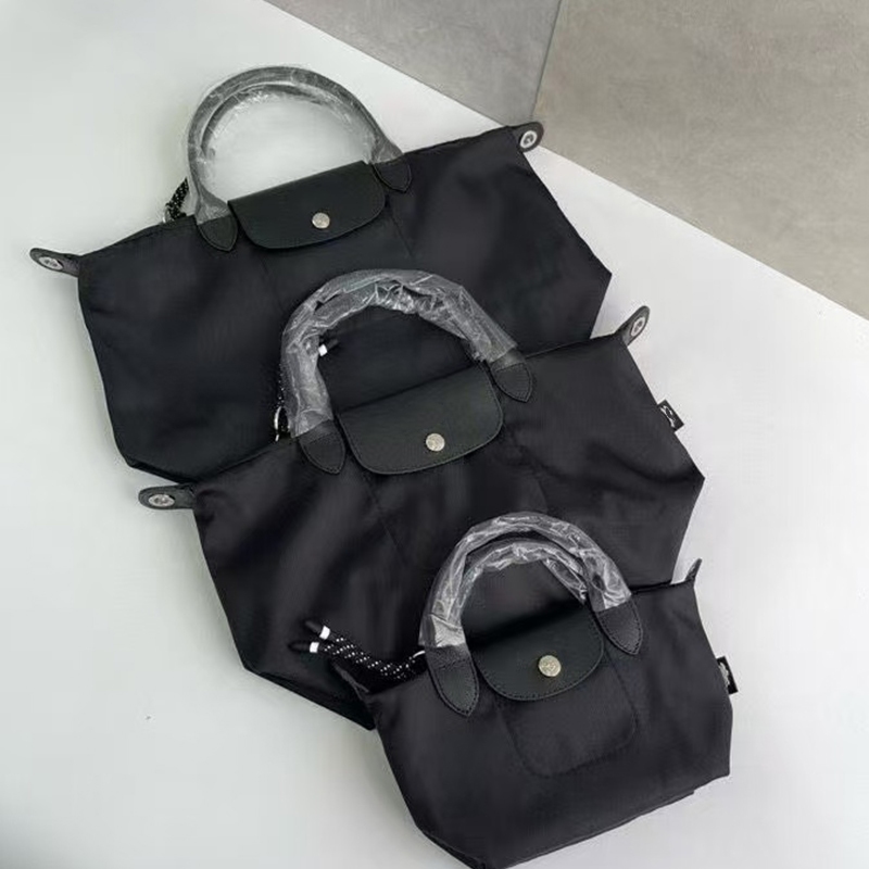 Túi đeo chéo một vai nữ War Horse Nylon Túi bánh bao có dây đeo vai có thể điều chỉnh