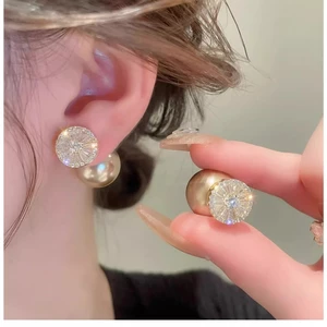 Vòng tay nữ cao cấp với vàng mạ bạc, kim zircon và ngọc trai