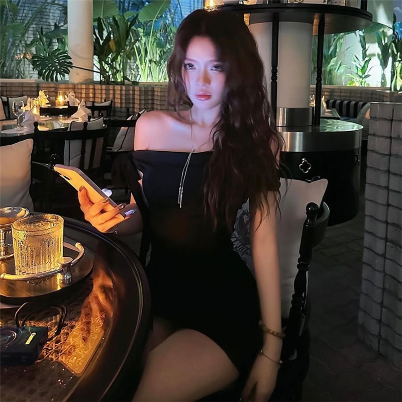 Cutenew Gợi Cảm Mini Chắc Chắn Một Vai Skinny Quấn Mông Cá Tính Niche Hot Chick Nhìn Mỏng Hơn Thời Trang Không Khí Phong Cách Nóng Mới
