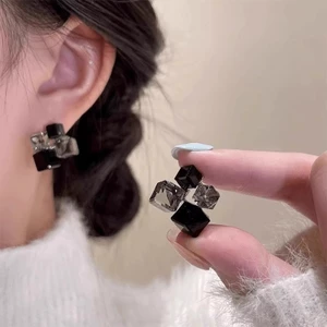 S925 Bạc Kim Phong Cách Retro Thu Đông Đen Ba Chiều Kim Cương Hình Học Bông Tai Cao Cấp Niche Thiết Kế Hợp Thời Trang Bông Tai Nữ