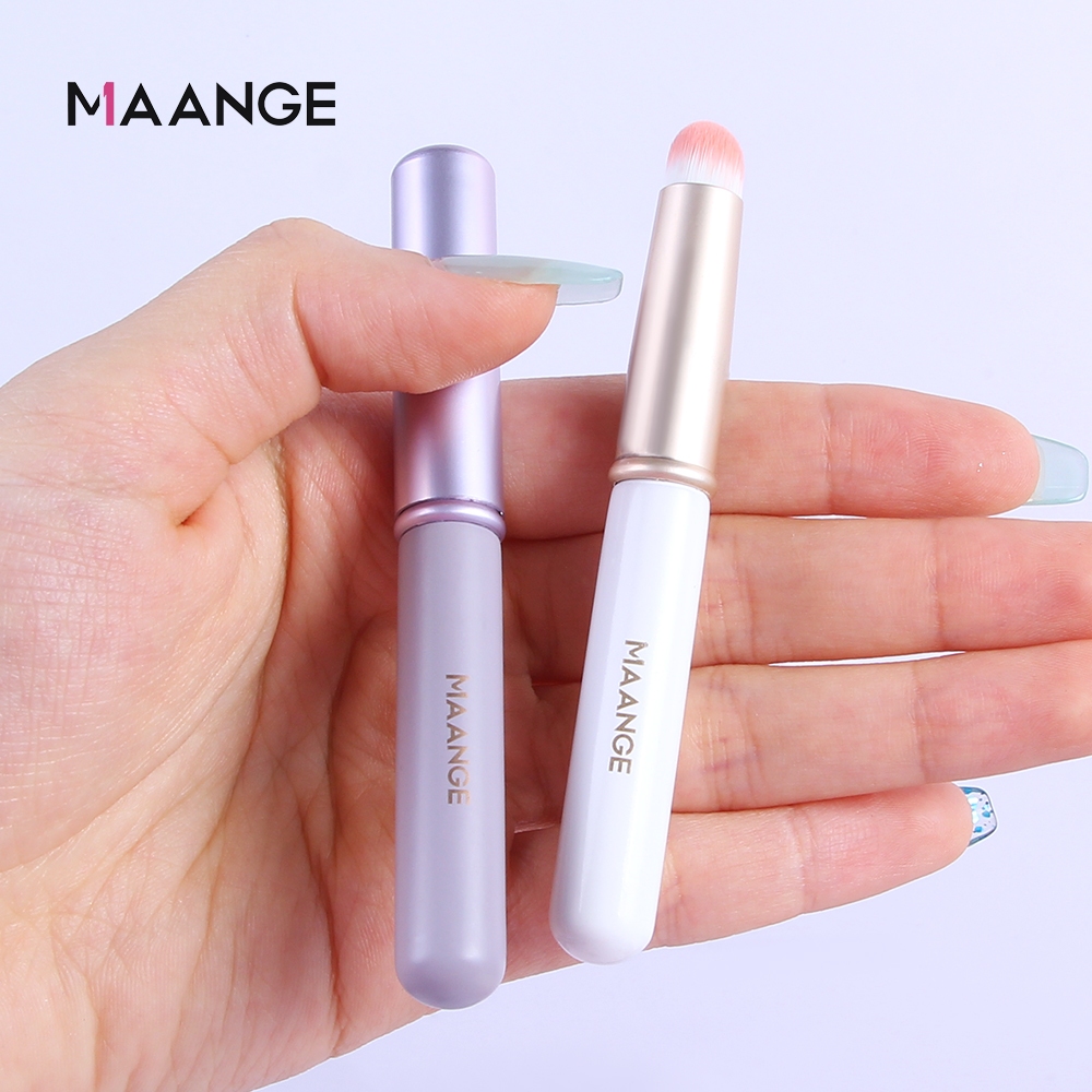 Cọ Tô Son Môi MAANGE Chống Bụi Kèm Nắp Đậy Ốp 51519