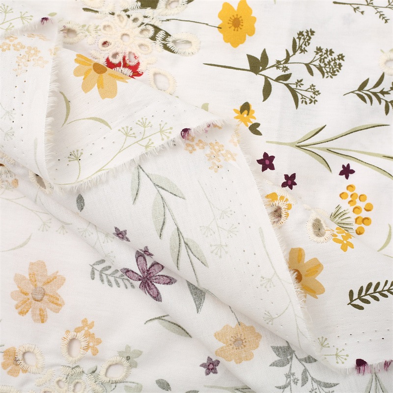 Vải Cotton Thêu Hoa - Dùng để May Đầm và Áo Sơ Mi - 0.5 Mét TJ5861