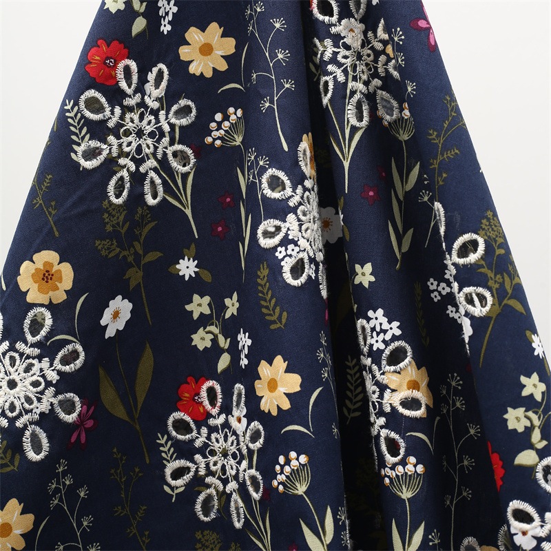 Vải Cotton Thêu Hoa - Dùng để May Đầm và Áo Sơ Mi - 0.5 Mét TJ5861