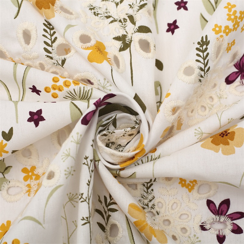 Vải Cotton Thêu Hoa - Dùng để May Đầm và Áo Sơ Mi - 0.5 Mét TJ5861