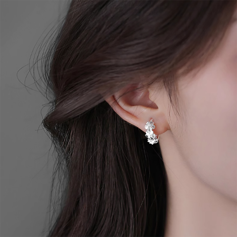 Một cặp Bông tai hoa ba chiều cao cấp thời trang, nhẹ nhàng sang trọng Thiết kế thích hợp và Bông tai đa năng