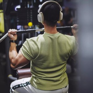 Kết cấu thể dục cơ bắp Cổ tròn Mỹ Màu trơn Thể thao Huấn luyện chống nhăn Chạy bộ ngắn tay