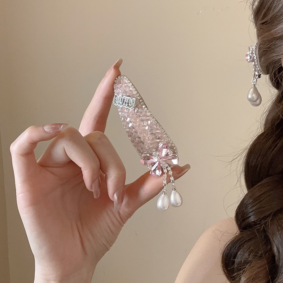 [Jewbeauty] Bảng chữ cái dát kim cương Ngọc trai bướm BB kẹp phong cách Hàn Quốc cá tính cảm ứng cao bên lề kẹp phụ kiện tóc thời trang