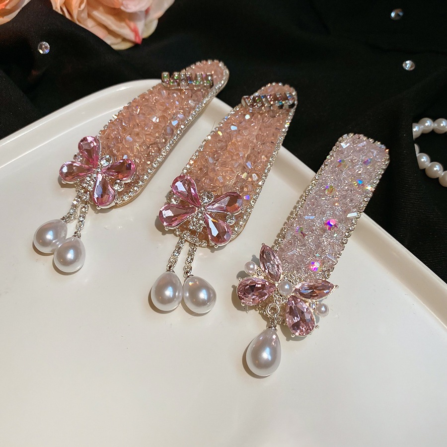 [Jewbeauty] Bảng chữ cái dát kim cương Ngọc trai bướm BB kẹp phong cách Hàn Quốc cá tính cảm ứng cao bên lề kẹp phụ kiện tóc thời trang