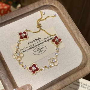 Zircon hoa kim cương rỗng kéo vòng tay nhẹ nhàng sang trọng cao cấp cảm giác thời trang đi lại phụ kiện tay bán buôn