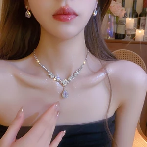 Zircon flash kim cương trang sức bộ váy dạ hội sinh nhật cô dâu tiên tiến cảm giác nhẹ nhàng sang trọng cá tính bông tai xương đòn chuỗi nữ