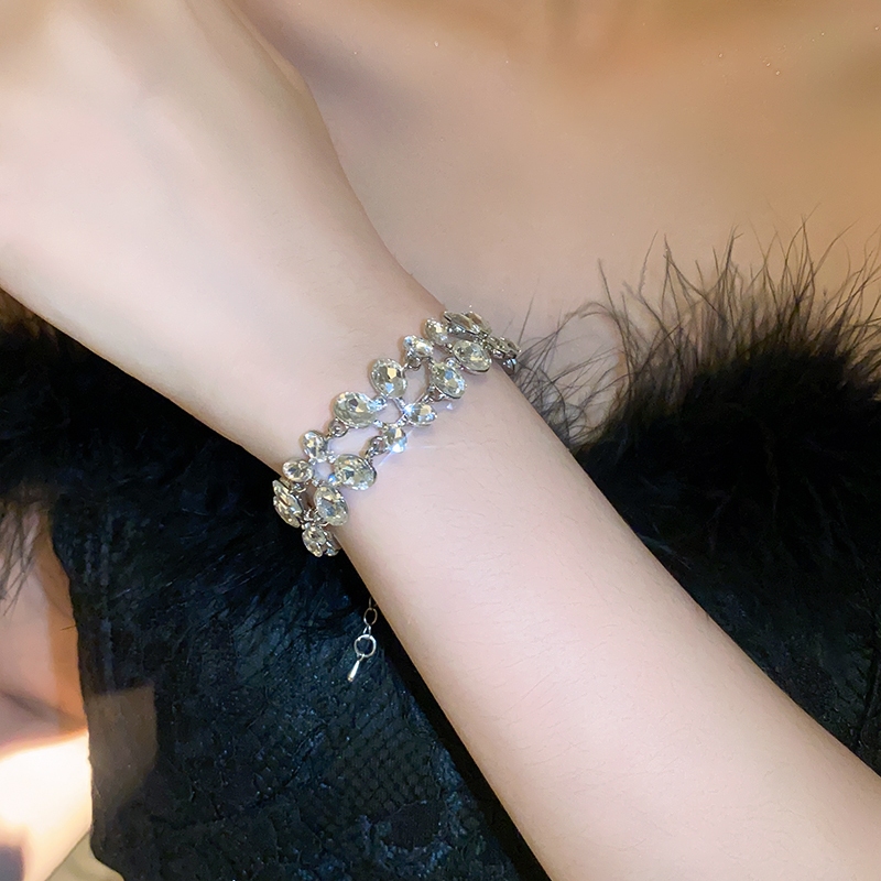 Ánh sáng sang trọng cao cấp choker thời trang sáng bóng thanh lịch khí chất vòng cổ bộ vòng tay bạc phụ kiện kim cương