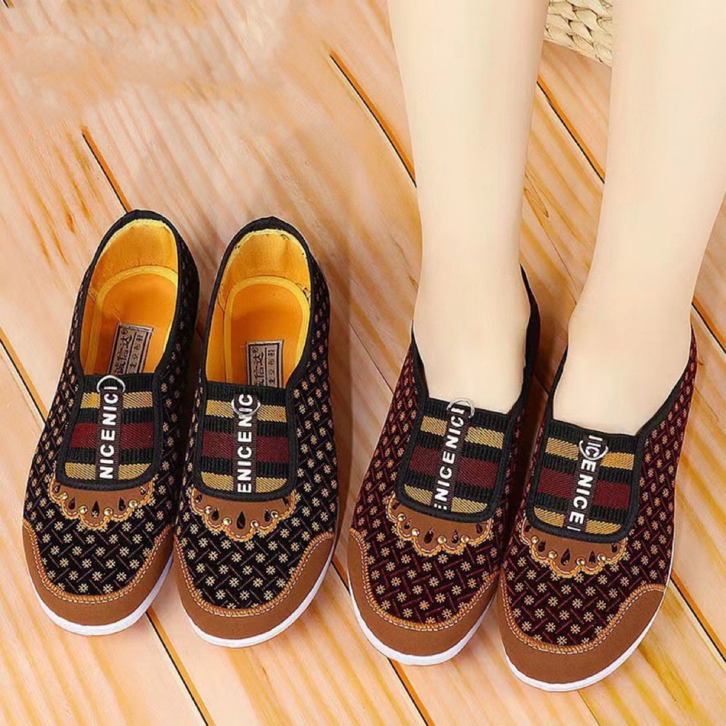 Giày Slip On Nữ Giày Đi Bộ Chống Trơn Trượt Thường Ngày Trung Niên Giày Linh Hoạt Cho Cắm Trại Ngoài Trời Thể Thao