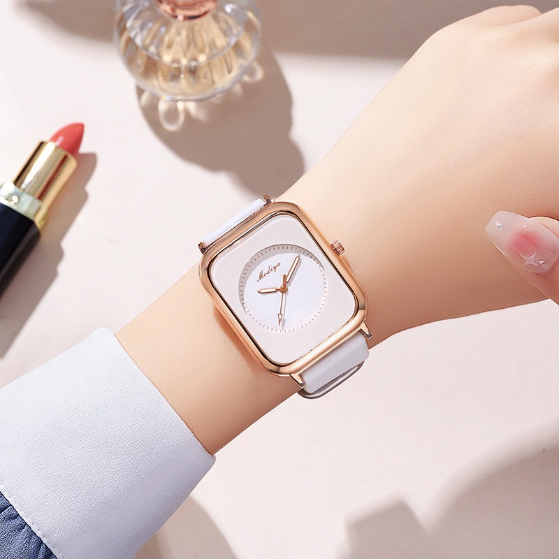 Đồng hồ nữ Dây đeo silicon thạch anh vuông màu đen đơn giản Đồng hồ nữ