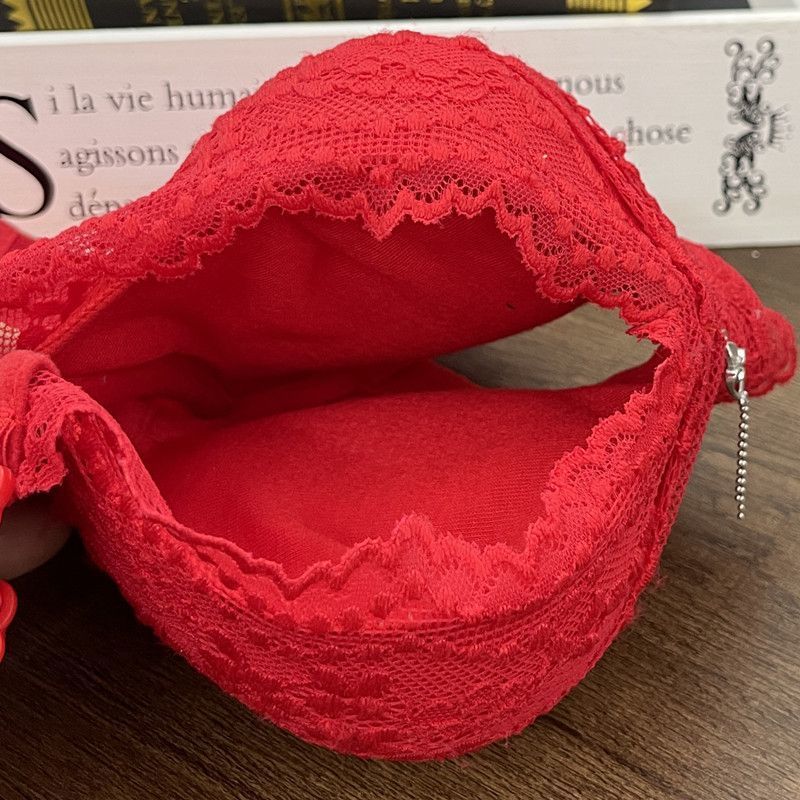 Áo Ngực Dày 8cm Không Gọng Thép Có Thể Điều Chỉnh