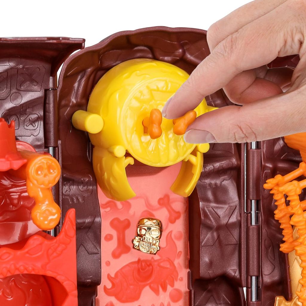 TREASURE X Lost Lands Skull Island Lava Tower Micro Playset, 15 cấp độ phiêu lưu. Sống sót trong bẫy và khám phá 2 nhân vật hành động cỡ nhỏ. Bạn sẽ tìm thấy Tre nhúng vàng thật