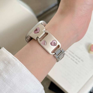 Dây đeo vòng kim loại hình trái tim đào cho Apple Watch Ultra 46 / 44 / 40 / 49 / 45 / 41 / 42 / 38 / 45mm iwatch Series Ultra / 10 / 9 / 8 / 7 / 6 / 5 / 4 / 3 / 2 / 1