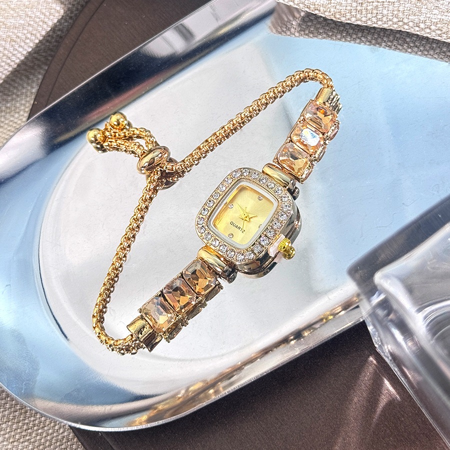 Đồng hồ nữ thời trang Đồng hồ dây rút đường vuông nhỏ Đồng hồ đeo tay kim cương dát Đồng hồ nữ kéo ra Đồng hồ đeo tay thạch anh nữ